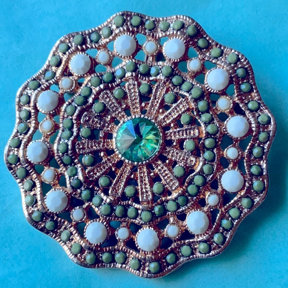 Green Statement Brooch - image 1